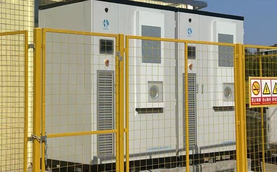 Sistema di accumulo di energia a batteria BESS avanzato e potente, variabile a seconda del modello
