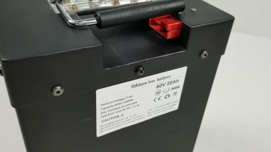 batteria 48v 100ah Li Ion Power Pack Energy Storage della sostituzione di 51.2v Lifepo4 UPS
