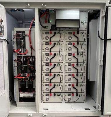 Batteria di sistema di stoccaggio dell' energia La perfetta combinazione di potenza e affidabilità batteria di trasporto nel container